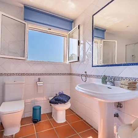 Villa Casa Linda Great Located House In Marbellac